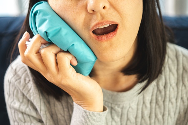 How Endodontists Repair Cracked Teeth